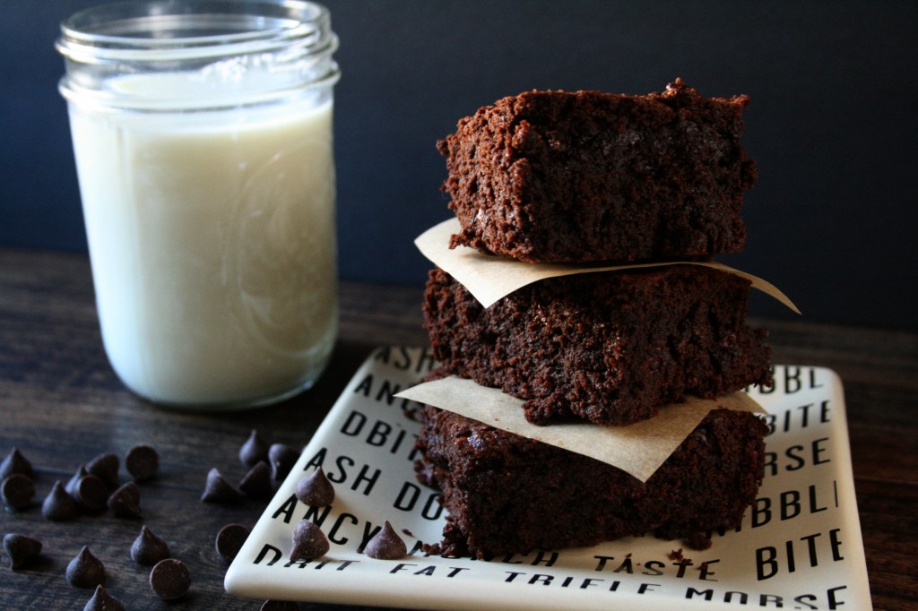 chewy chocolate chip einkorn brownies