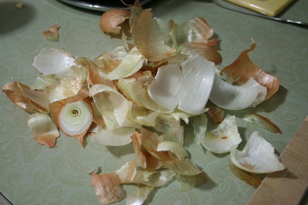 Learn how to make homemade onion powder!