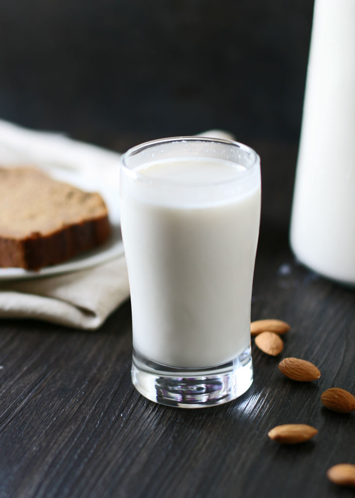 DIY Vanilla-Maple Almond Milk