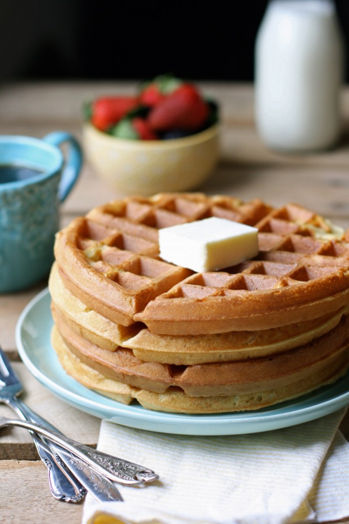 einkorn-waffles-naturally-loriel