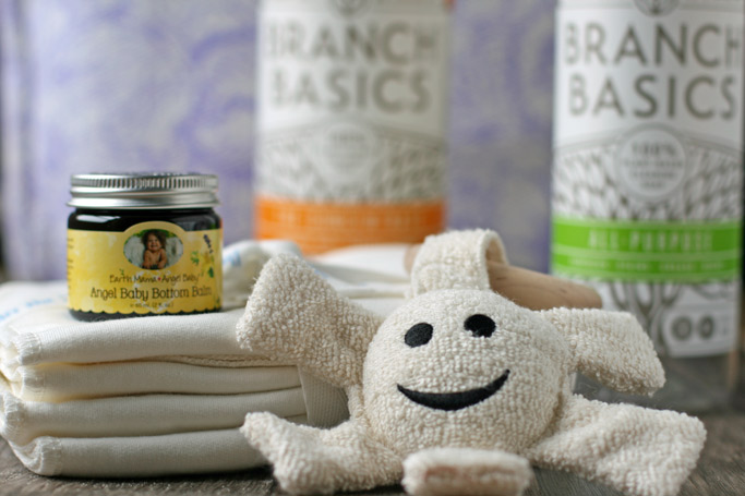 Baby Shower Gift Ideas for the Naturally Minded Mom + MightyNest Giveaway!