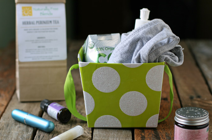 How to Pack a Naturally Minded Hospital/Home Birth Bag for Mom